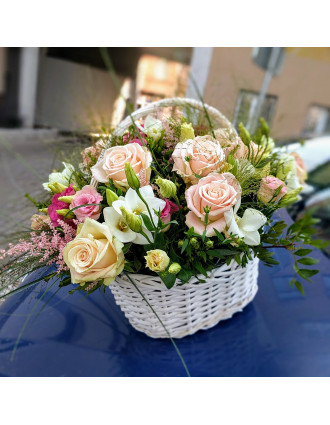 Basket with roses and eustoma "MELANIA"
