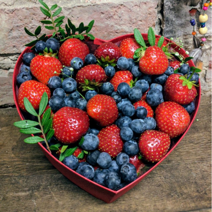 Strawberry & blueberry heart
