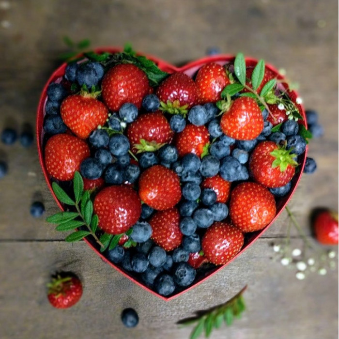 Strawberry & blueberry heart