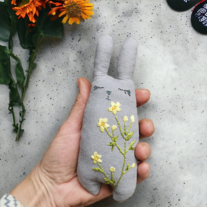 Embroidered Linen Bunny - grey