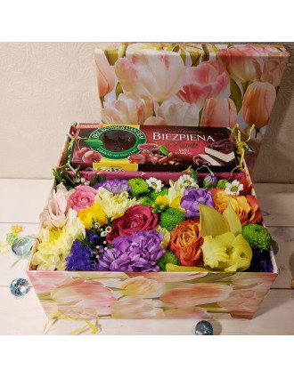 Flowerbox with cottage cheese cake